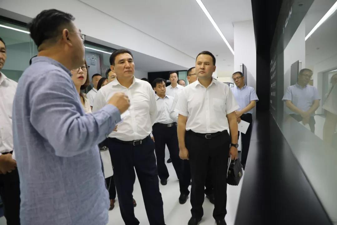 1571282423946354.jpg 參觀一然智能生產(chǎn)車間.jpg